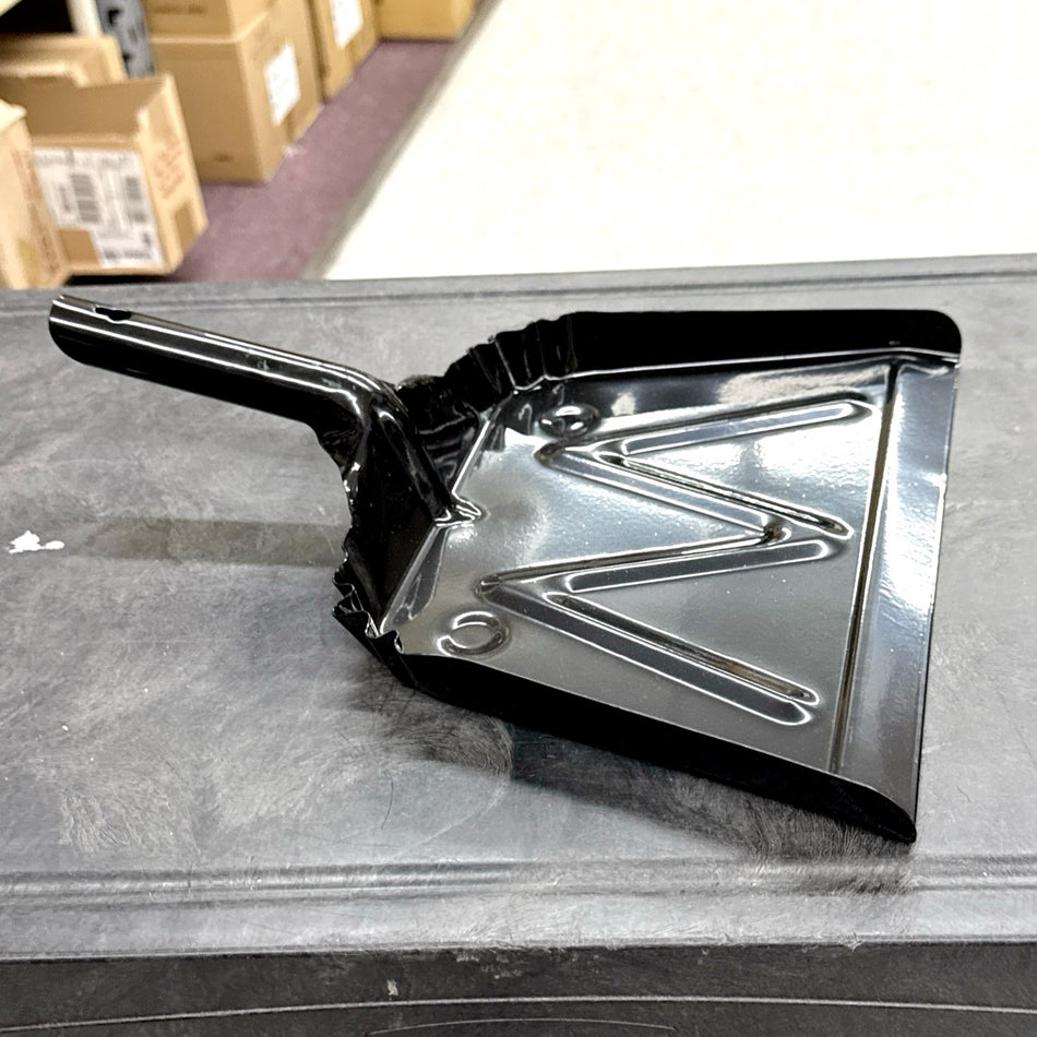 12" BLACK METAL DUST PAN