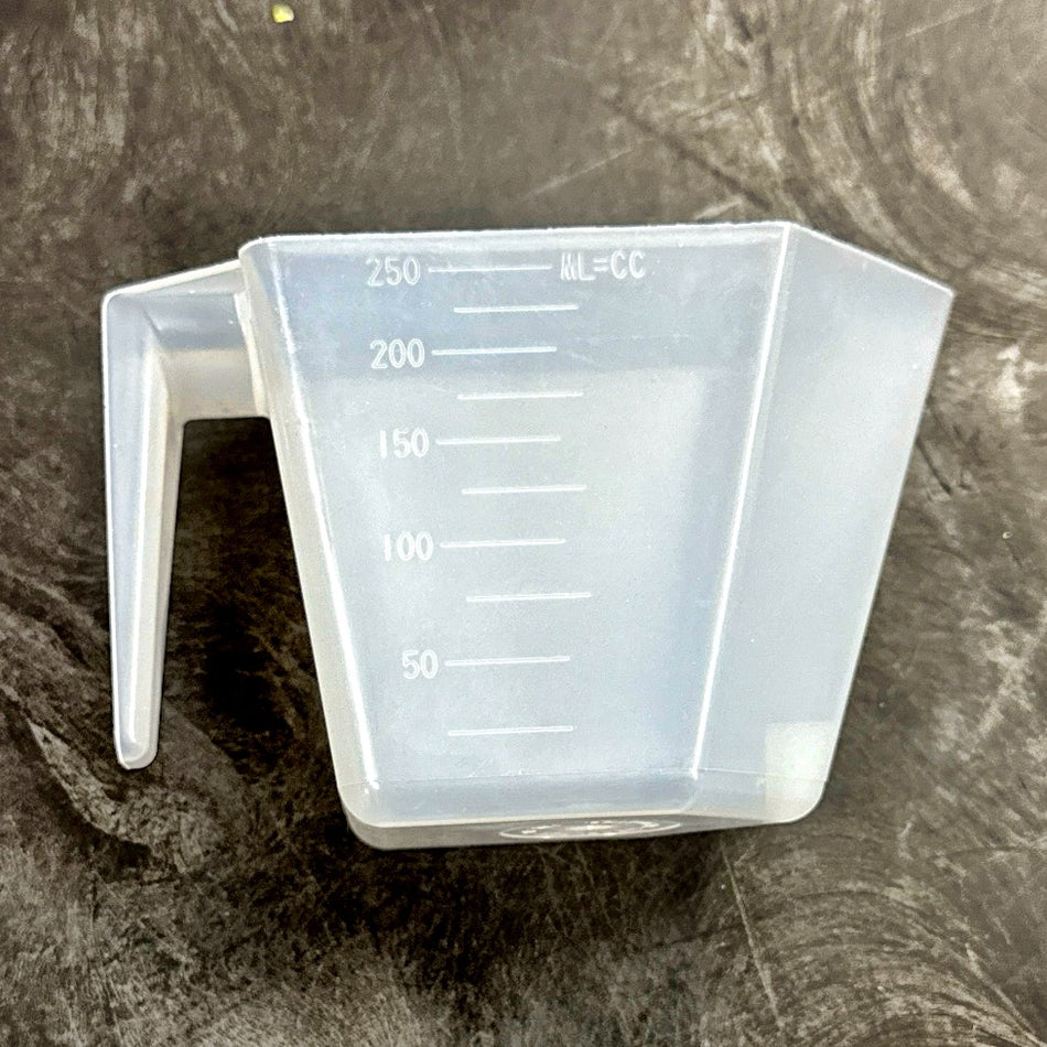 8 oz Poly Measuring Cup (240100)