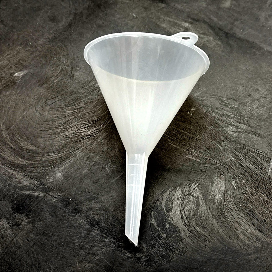 8oz PLASTIC FUNNEL