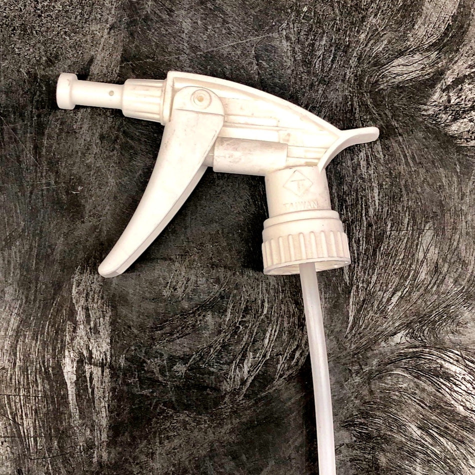 FOAMING TRIGGER SPRAYER W/9" DIP TUBE ( WHITE )