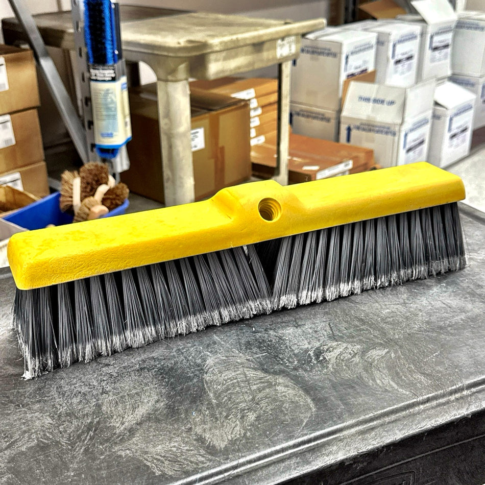18" FINE PUSH BROOM HEAD W/ PLASTIC BLOCK