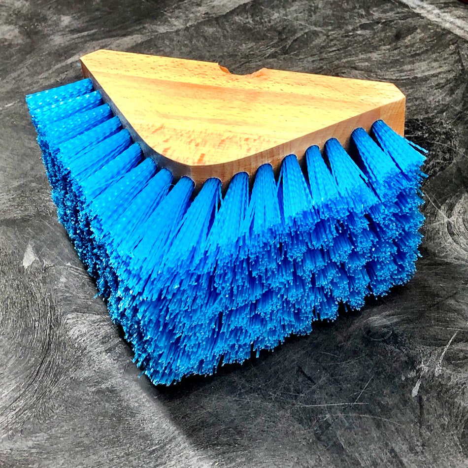 TRIANGLE FLOOR / BASEBOARD BRUSH W/ BLUE BRISTLE