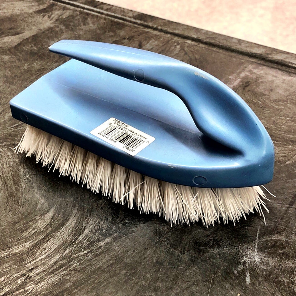 IRON SHAPED BRUSH