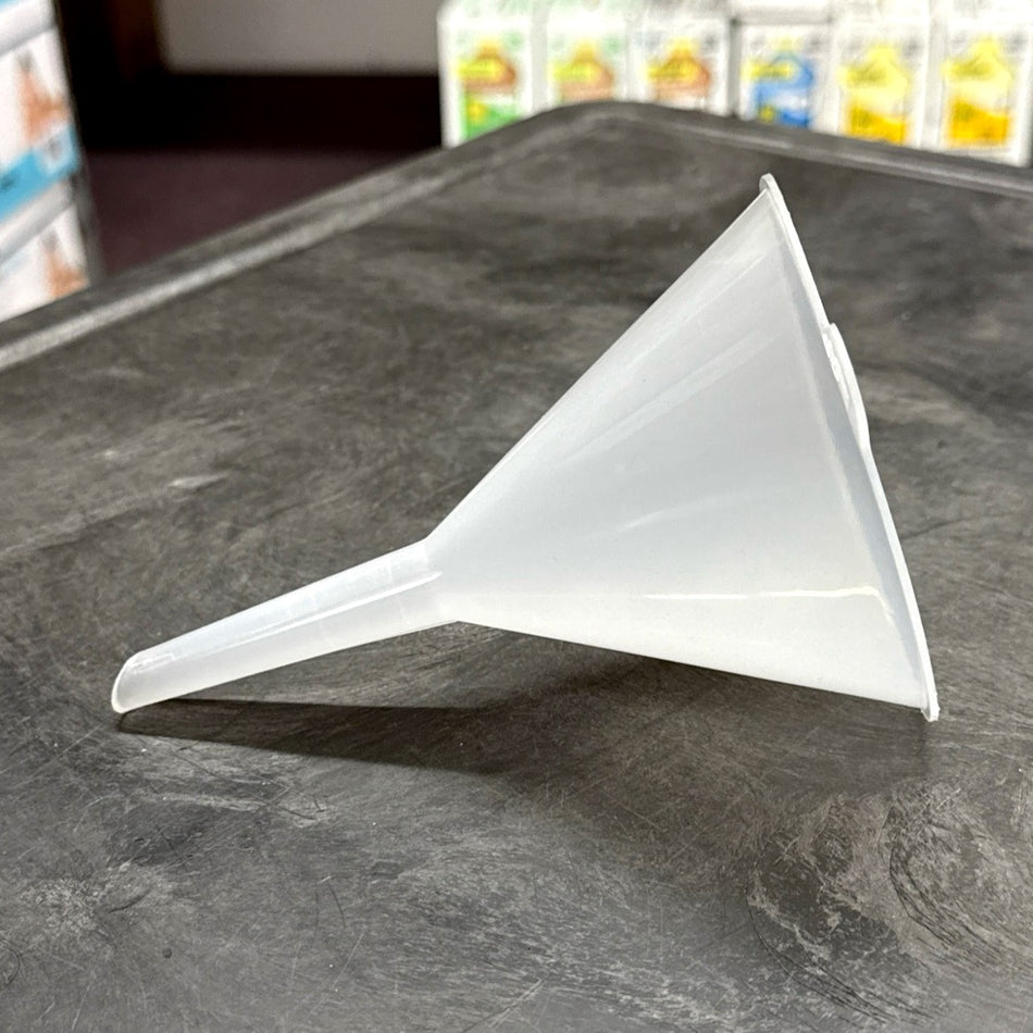 8oz PLASTIC FUNNEL